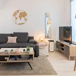 Bright And Cosy Studio In Montparnasse